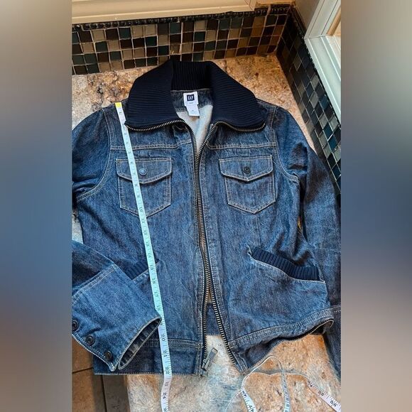 Gap Denim jacket with sweater accent - Picture 5 of 6